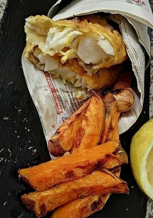 Une photo de Fish and chips patate douce à la djamicoo🍠