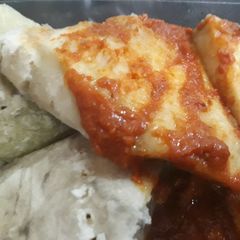 A picture of Yam with sauce.