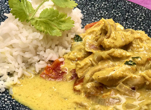 Foto principal de Pollo al curry con leche de coco 🥥 y jengibre