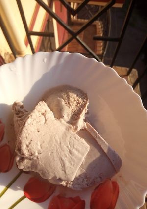 A picture of Home made icecream.