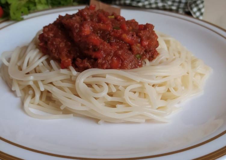 Recipe of Award-winning Bolognese spaghetti