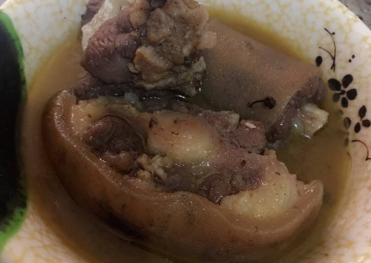Oxtail peppersoup