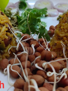 स्प्राउट्स पुलाव (Sprouts pulao recipe in hindi) रेसिपी मुख्य फोटो