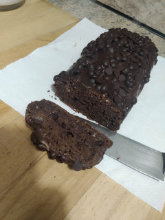 Una foto de Banana bread de chocolate y avena (sin harina)