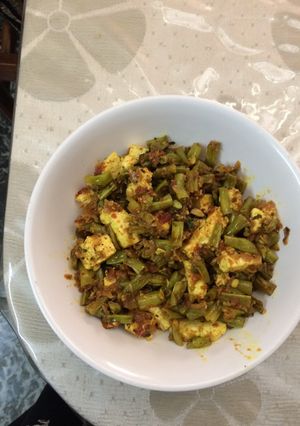 A picture of Beans with Paneer.