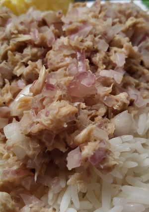 Una foto de Arroz con atún