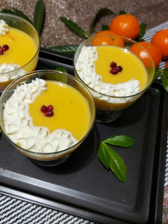 A picture of Orange custard pie.