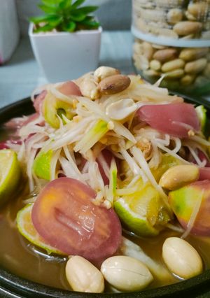 A picture of Vegetarian/Vegan Som Tum with Fermented Soybean Sauce.