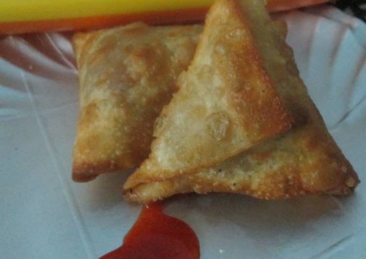 Easiest Way to Prepare Ultimate Crispy Vege Samosa