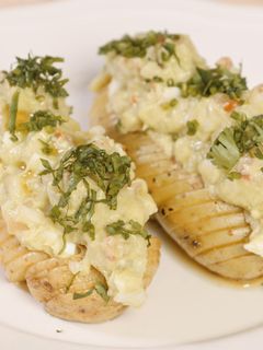 Una foto de Guacamole con huevo - Hasselback Cutter |Lékué