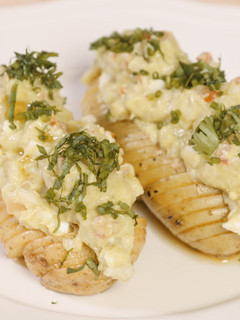 Una foto de Guacamole con huevo - Hasselback Cutter |Lékué