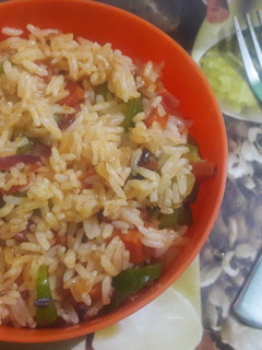 शेजवान फ्राइड राइस (Schezwan Fried Rice recipe in Hindi) रेसिपी मुख्य फोटो