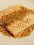 Salmone alla piastra con salsina di pomodorini ciliegino