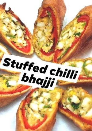 A picture of Stuffed chilli bhajji.