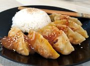 Una foto de gyozas de arroz