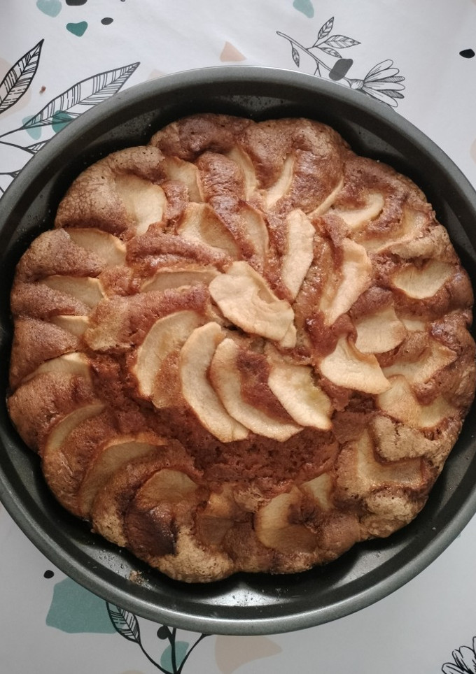 Una foto de Bizcocho de manzana 🍎