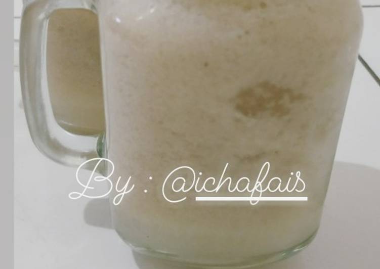 Smoothies pisang dan lemon