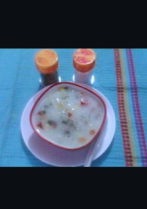 A picture of Mixed vegetable soup.