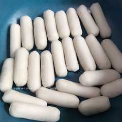 A picture of Garaetteok (Korean Rice Cakes).