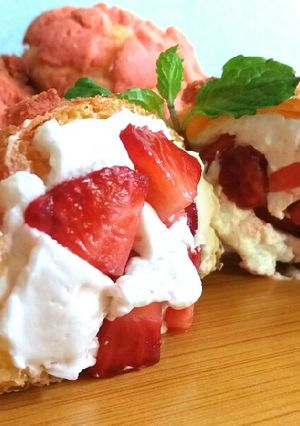รูปของ 🍓Strawberry cookie choux cream🍓