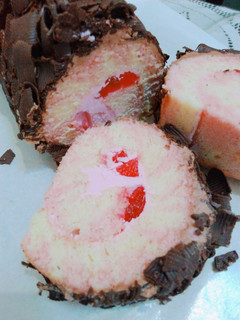 Foto resep Cherry Hurricane Roll Cake