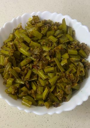 ग्वारफली की सूखो सब्जी रेसिपी मुख्य फोटो