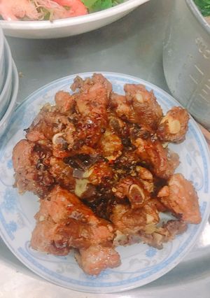 Hình của món Sườn kho tiêu.