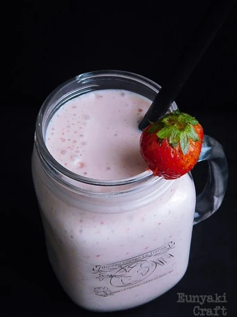 Easy Steps to Make Strawberry Banana Smoothie the Awesome  Perfect