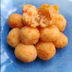 A picture of Bola bola kentang wortel.