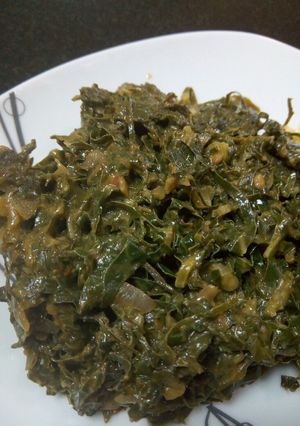 A picture of Peanut butter Sukuma wiki + Swiss chard(spinach).