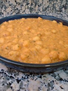 Una foto de Crema de lentejas rojas con garbanzos