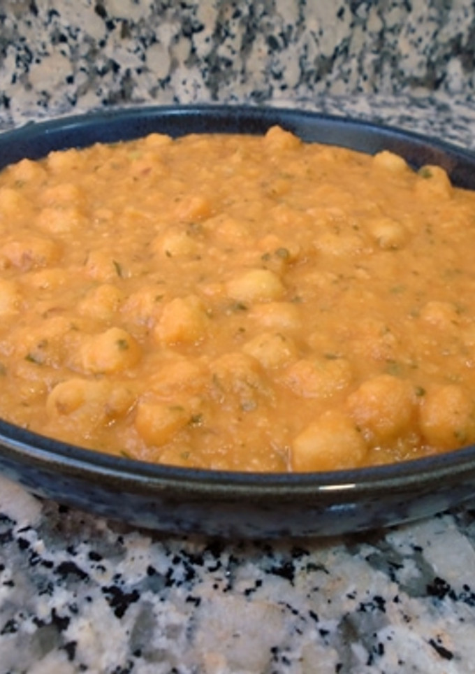 Una foto de Crema de lentejas rojas con garbanzos