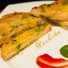 A picture of Moong Spinach Bread Pakora.