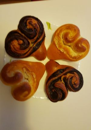 Kókuszos és csokis kelt szív recept fotója