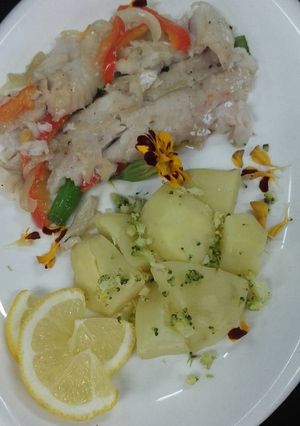 Una foto de Pescado al horno con papas al natural