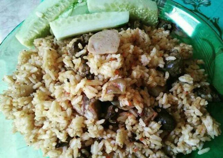 Resep Nasi goreng lauk kemarin 😊 oleh Nova Anggra Dwi 