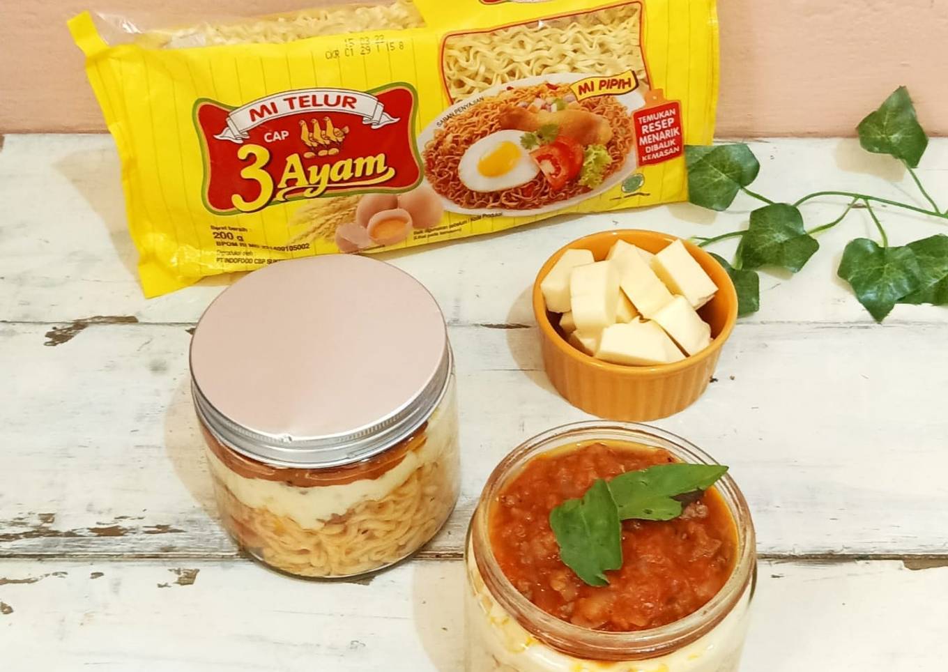 Mie Bolognese Cheese Sauce in a Jar