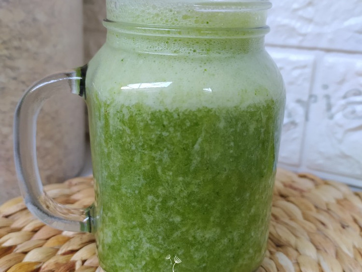 Langkah Mudah untuk Menyiapkan Smoothies Pokcoy &amp;amp; Pisang yang Bikin Ngiler