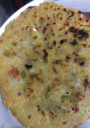 A picture of Semolina chilla.