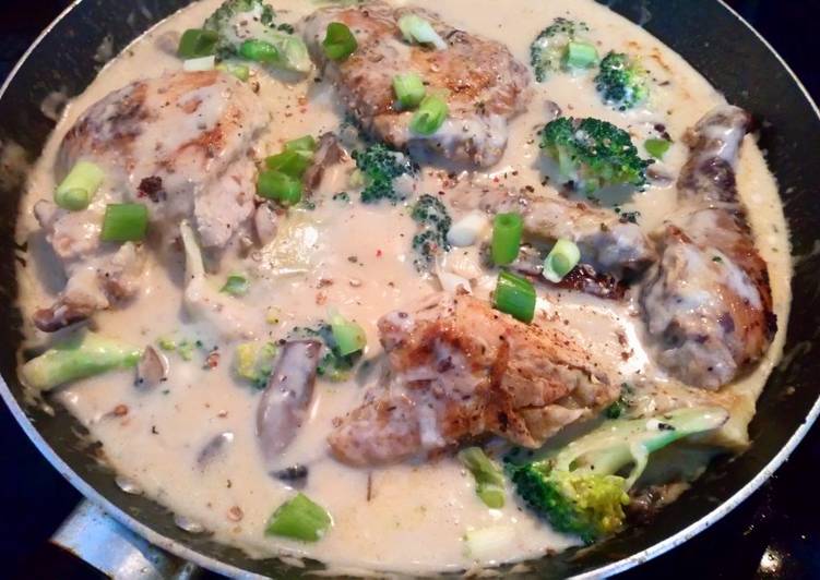 Easiest Way to Make Speedy Creamy mushroom broccoli chicken