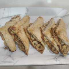 Banana puff pastry રેસીપી મુખ્ય ફોટો