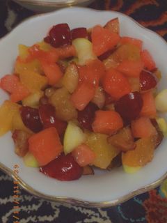 عکسی از دستور بشقاب میوه ای (مال من پیاله اس😂🤦‍♀️)