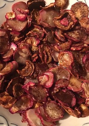 A picture of California Farm Honey Radish Chip Snacks.