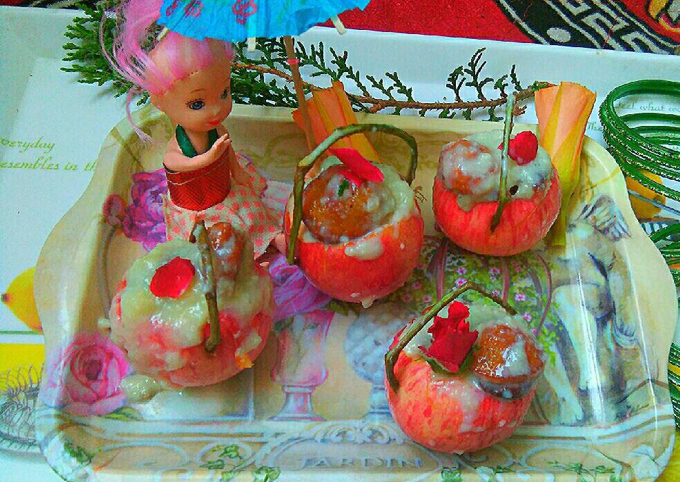 Gulgule rabadi with apple basket