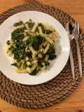 Grünkohl Pasta mit Zitrone und Knoblauch