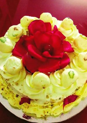 A picture of Rasmalai cake.