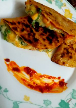 રોટી પોકેટ (Roti Pocket Recipe In Gujarati) રેસીપી મુખ્ય ફોટો