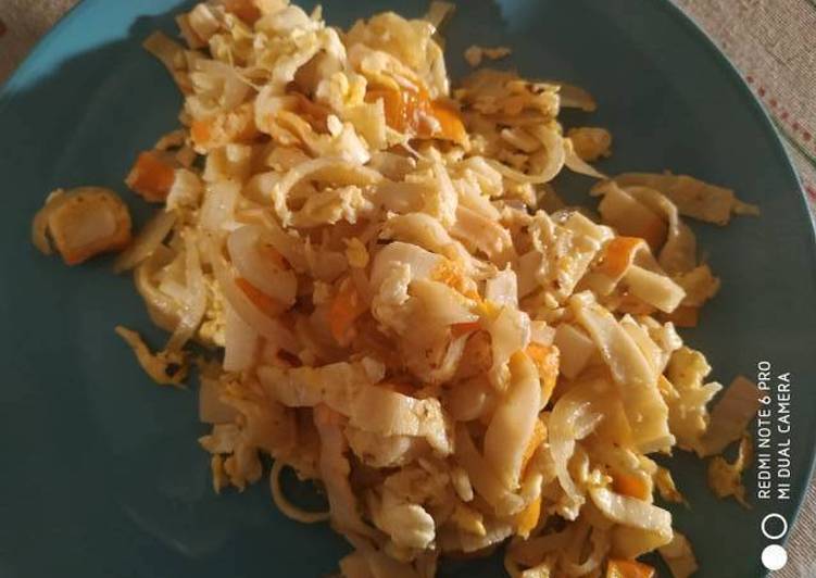Revuelto de palitos de cangrejo
