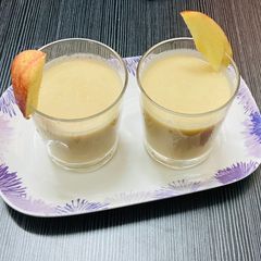 Apple smoothie with coconut milk A picture of Apple smoothie with coconut milk.