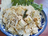 ผัดถั่วงอกเต้าหู้ ใส่ไข่
